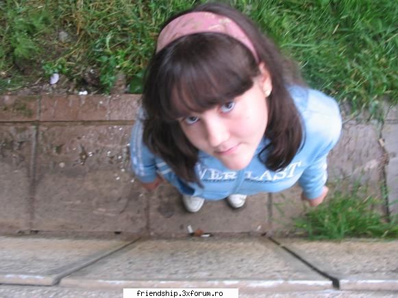 dc pare rau sa te dezamagesc dar noi nu am :rotfl:  :rotfl: [*]just me[*]